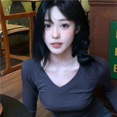 比基尼琼斯和爱的圣殿